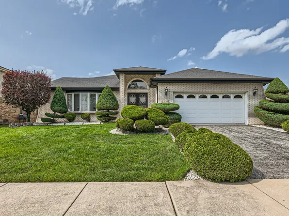 5220 Southwind Dr, Richton Park, IL 60471