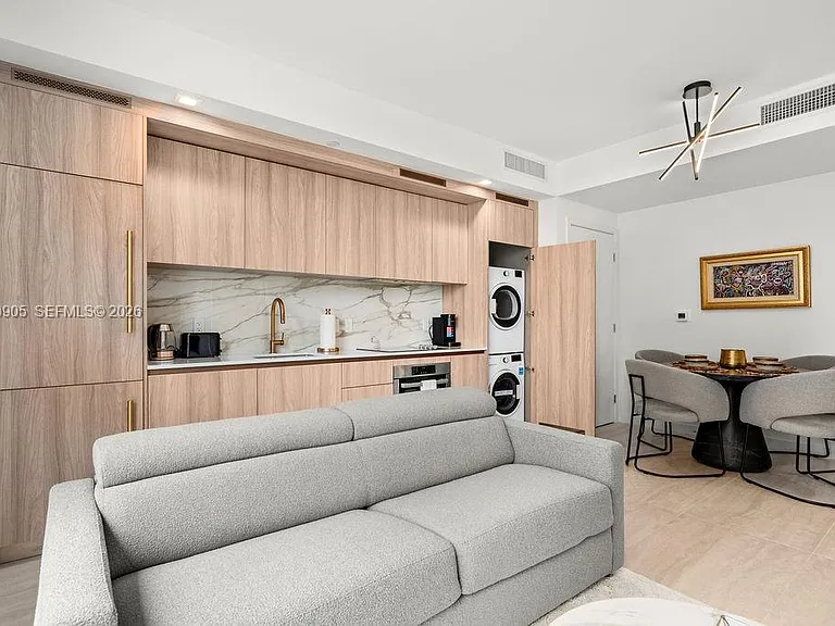 77 SE 5th St #1515 — Photo 11