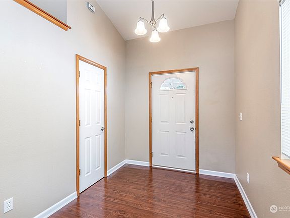 3rd image of 6268 Sunny Lane SE