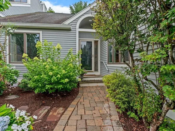 64 Pickwick Way Unit 64, Wayland, MA 01778