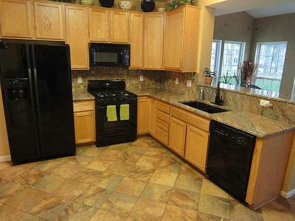 3rd image of 801 Campbell Blvd