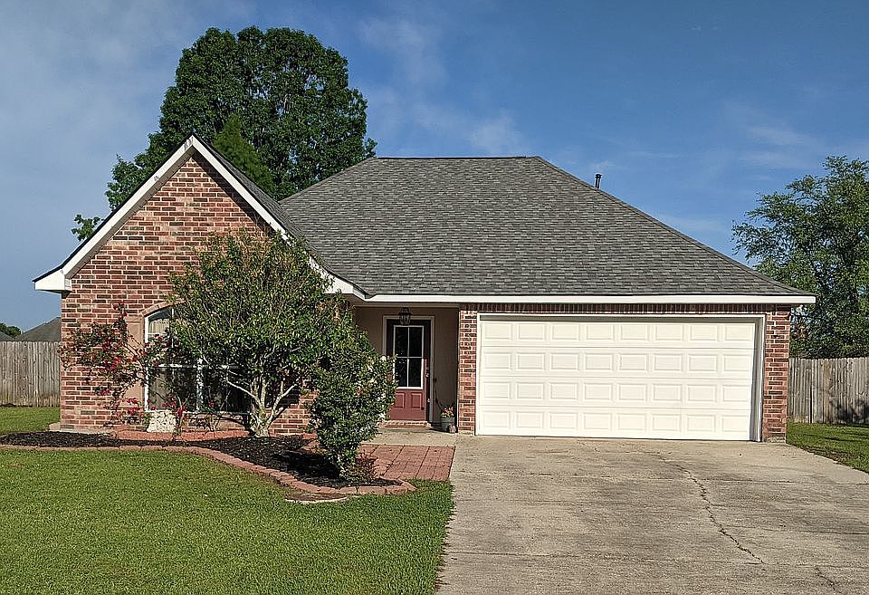 1st image of 35995 Houmas House Ave