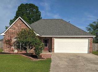 35995 Houmas House Ave, Denham Springs, LA 70706