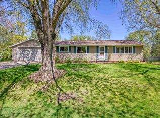 W14339 Brookwood Ct, Ripon, WI 54971