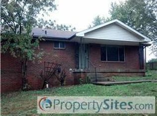 1011 Issac Clifton Rd, Chapmansboro, TN 37035