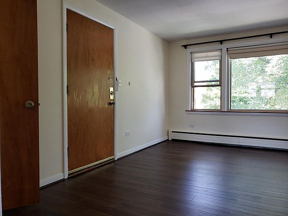 3rd image of 5201 N Washtenaw Ave #2