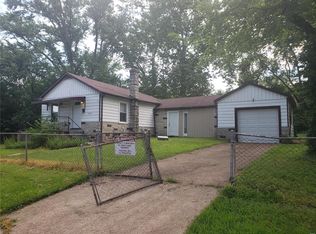 10124 Baron Dr, Saint Louis, MO 63136