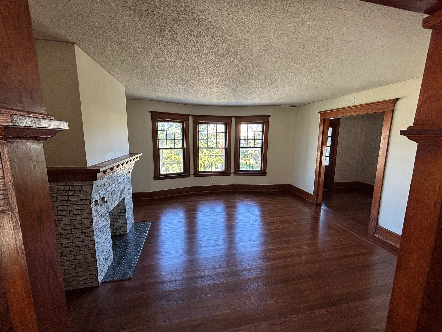 3 bed, 1349 sqft, $1,600 — Photo 4