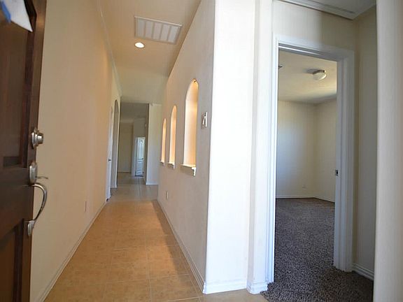 4th image of 230 Harbor Bend Ln
