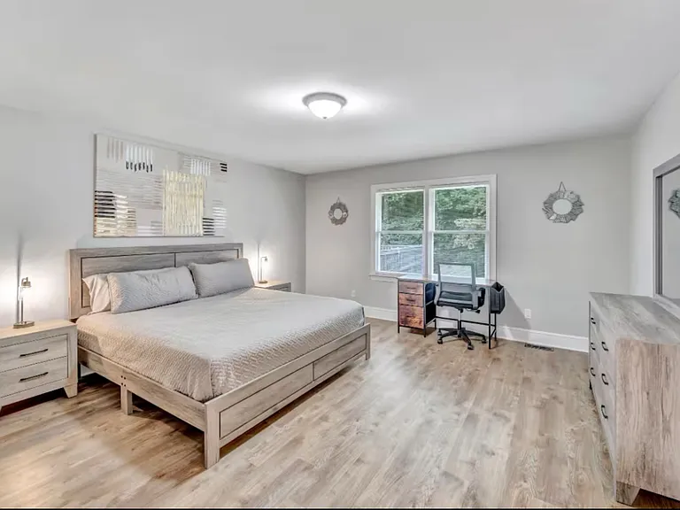 6109 Gainsborough Dr — Photo 14