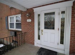 27 Brewster Rd, Glastonbury, CT 06033