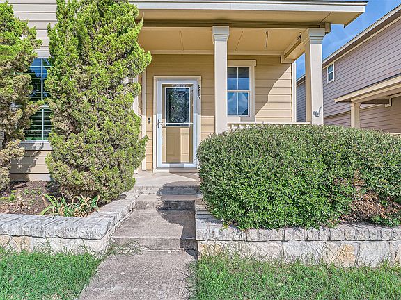 3rd image of 819 Palo Duro Dr