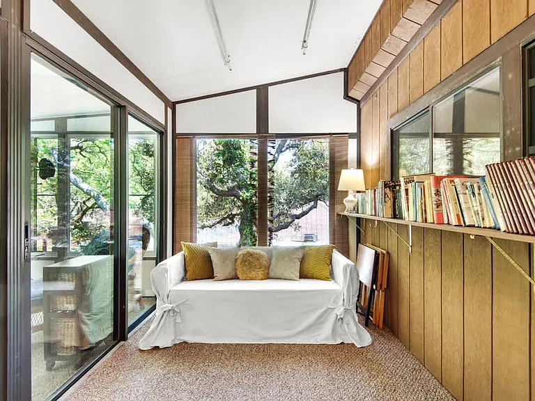 Reading Area
