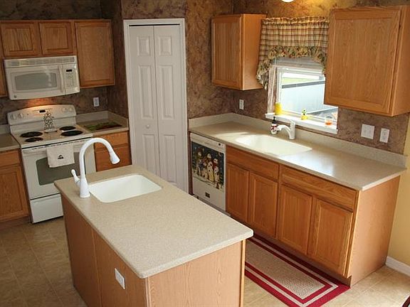 4th image of 2781 Snapdragon Dr NW