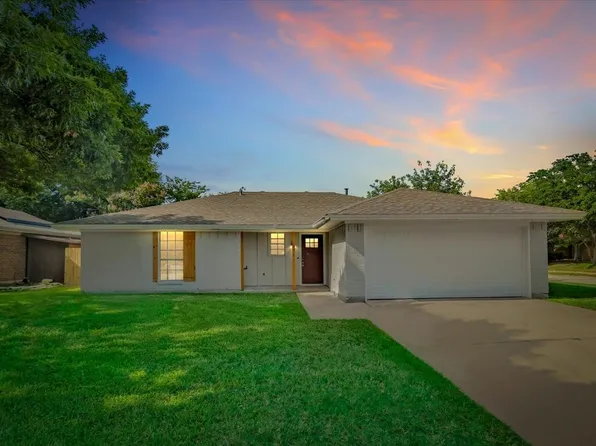 6561 Alta Vista Dr, Watauga, TX 76148