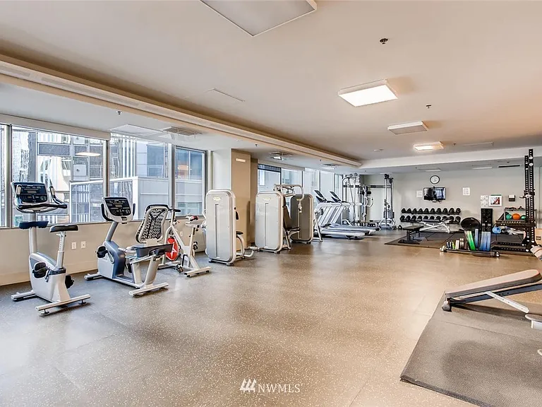 820 Blanchard St #1606 — Photo 34