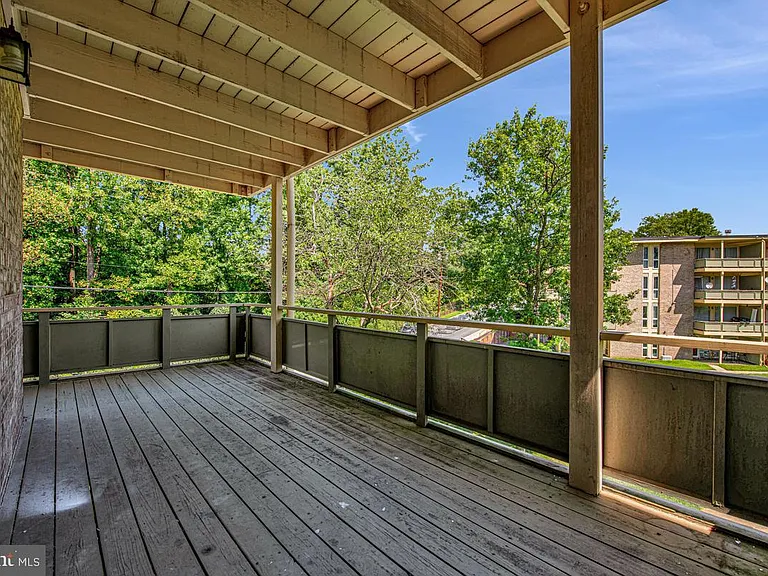 7170 Donnell Pl #C1 — Photo 30