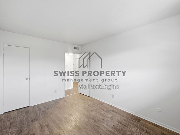 3rd image of 547 Riverview Dr #A-6
