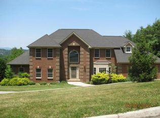 5936 Paddington Ct, Roanoke, VA 24018