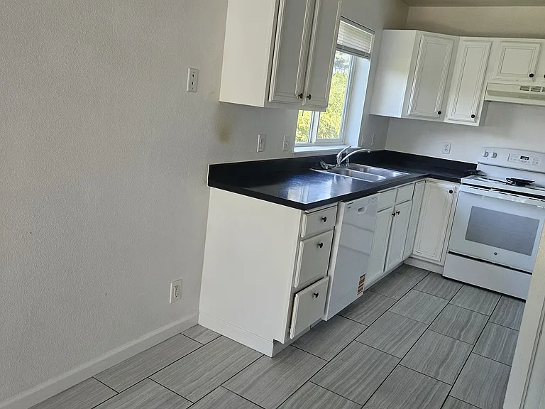 5155 N Abbey Ct — Photo 8