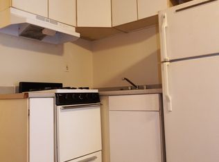 2832 N Calvert St APT 1F, Baltimore, MD 21218