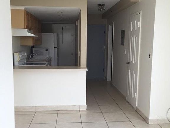5th image of 1255 Collins Ave APT 405