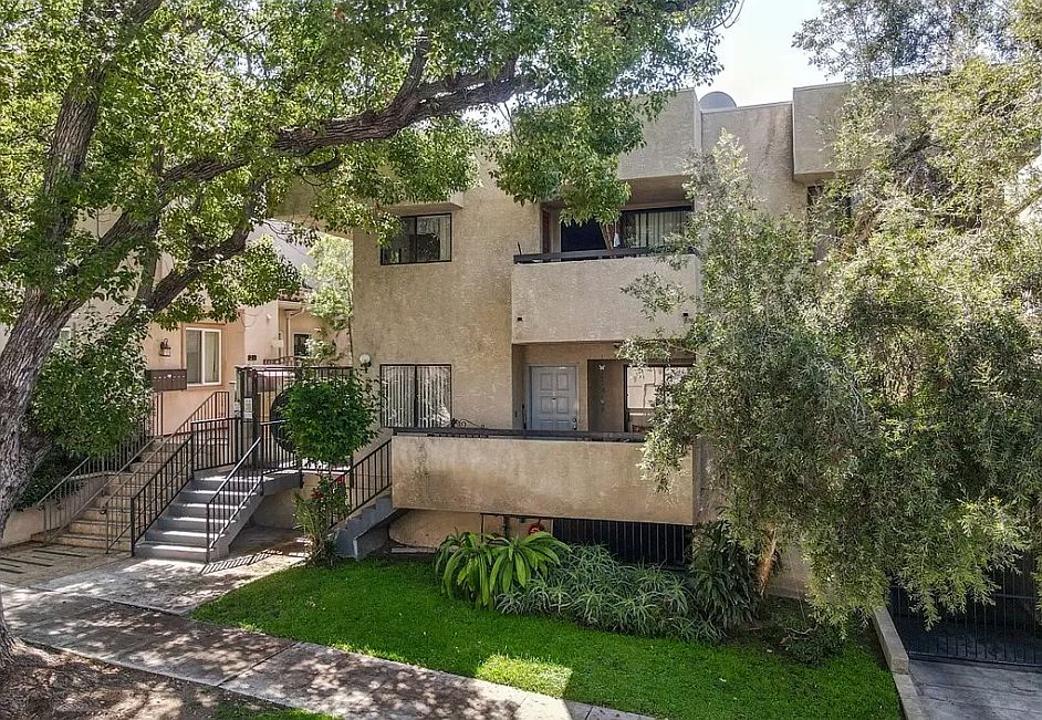 1st image of 564 E San Jose Ave APT A