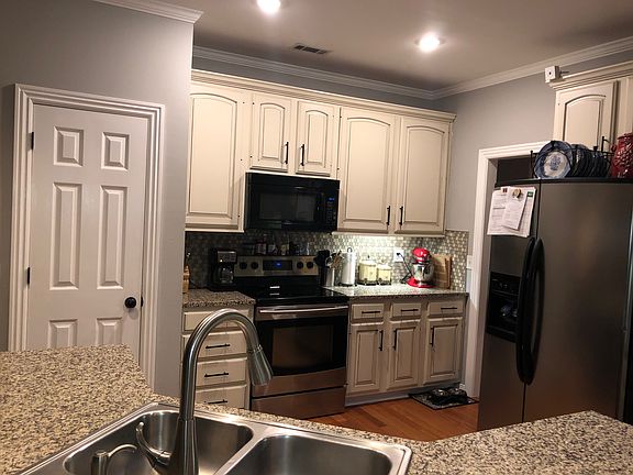 2nd image of 1662 N Charlee Ave