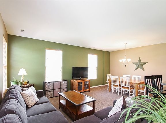 3rd image of 1878 Sebastian Dr Unit 1878