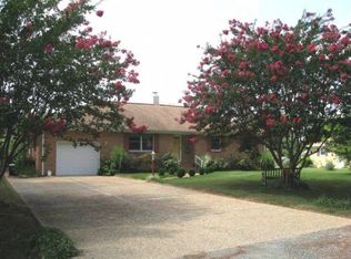 189 Cobbs Shore Dr, Mathews, VA 23035