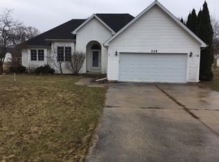 114 Prairie Dr, Essex, IL 60935