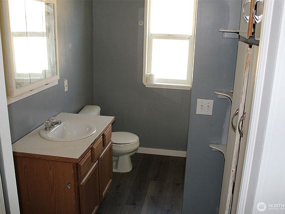 5th image of 104 E 5th Avenue