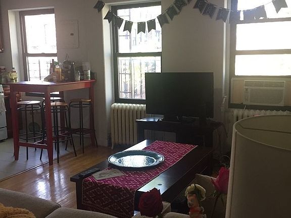2nd image of 219 E 116th St APT 4
