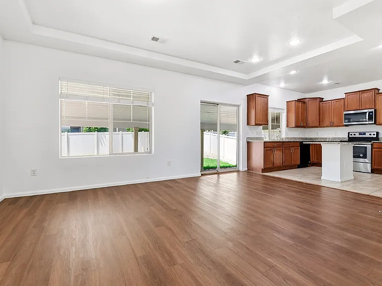 4707 Walden Way — Photo 5