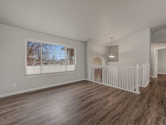 3rd image of 611 S Barker Rd