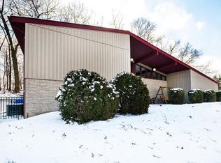 101 Heathercroft Dr, Cranberry Township, PA 16066