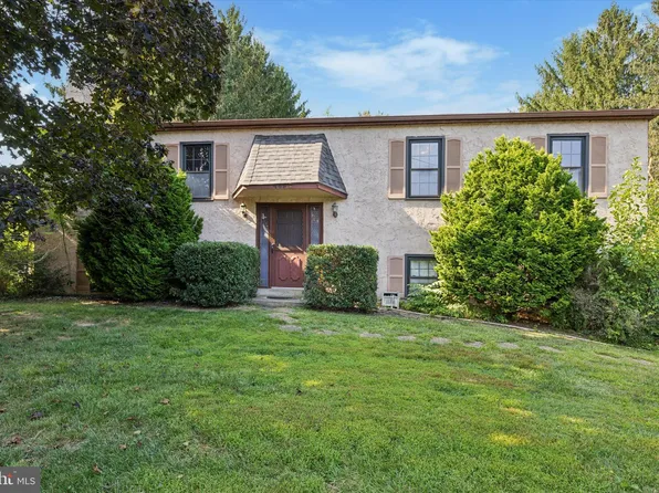 489 Stewart Dr, West Chester, PA 19380