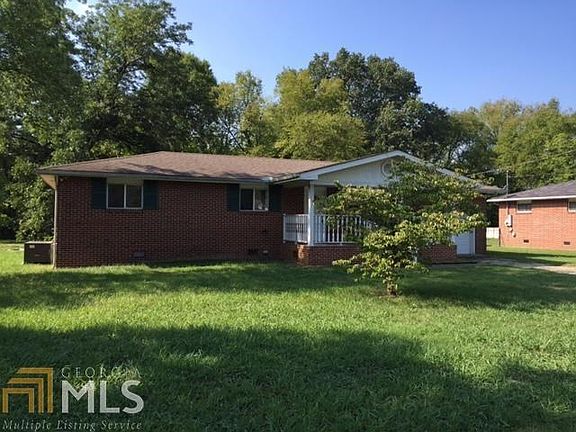 2nd image of 118 Sharon Cir