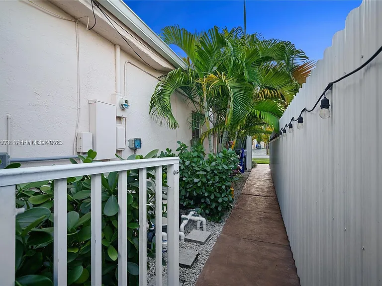 3021 N 72nd Way — Photo 33