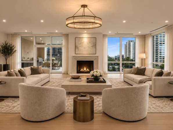 5010 Longmont Dr #Penthouse 6, Houston, TX 77056
