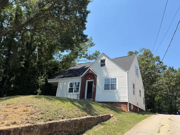 2502 Druid Hills Dr, Winston Salem, NC 27105