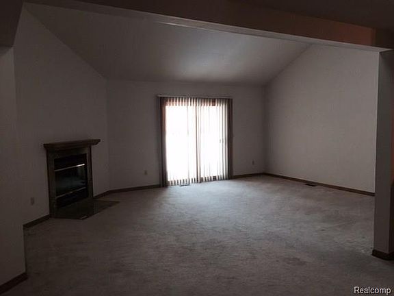 5th image of 4349 Elaine Ct