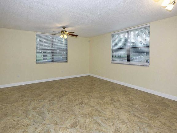 5th image of 630 S Sapodilla Ave APT 117