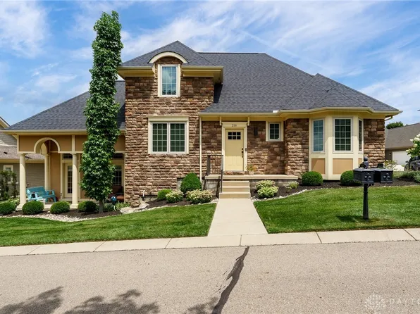 216 Pointe Oakwood Way, Oakwood, OH 45409