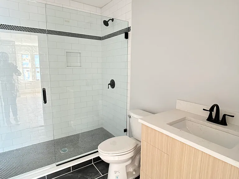 425 Market St #202 — Photo 8