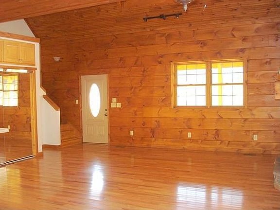 5th image of 238 Yasmine Ln