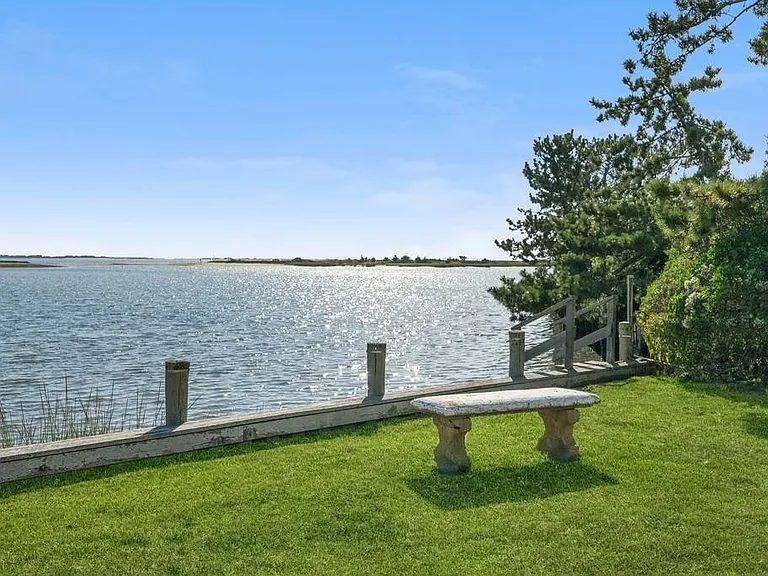 62 Middle Pond Rd — Photo 6