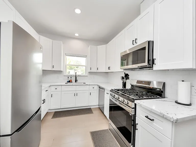 5774 Heron Dr #B — Photo 12