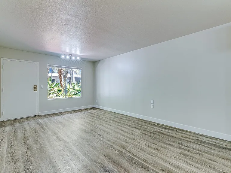 The Presidio Apartments — Photo 16