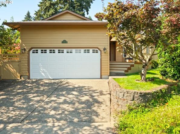 8575 SW John Ct, Tigard, OR 97223